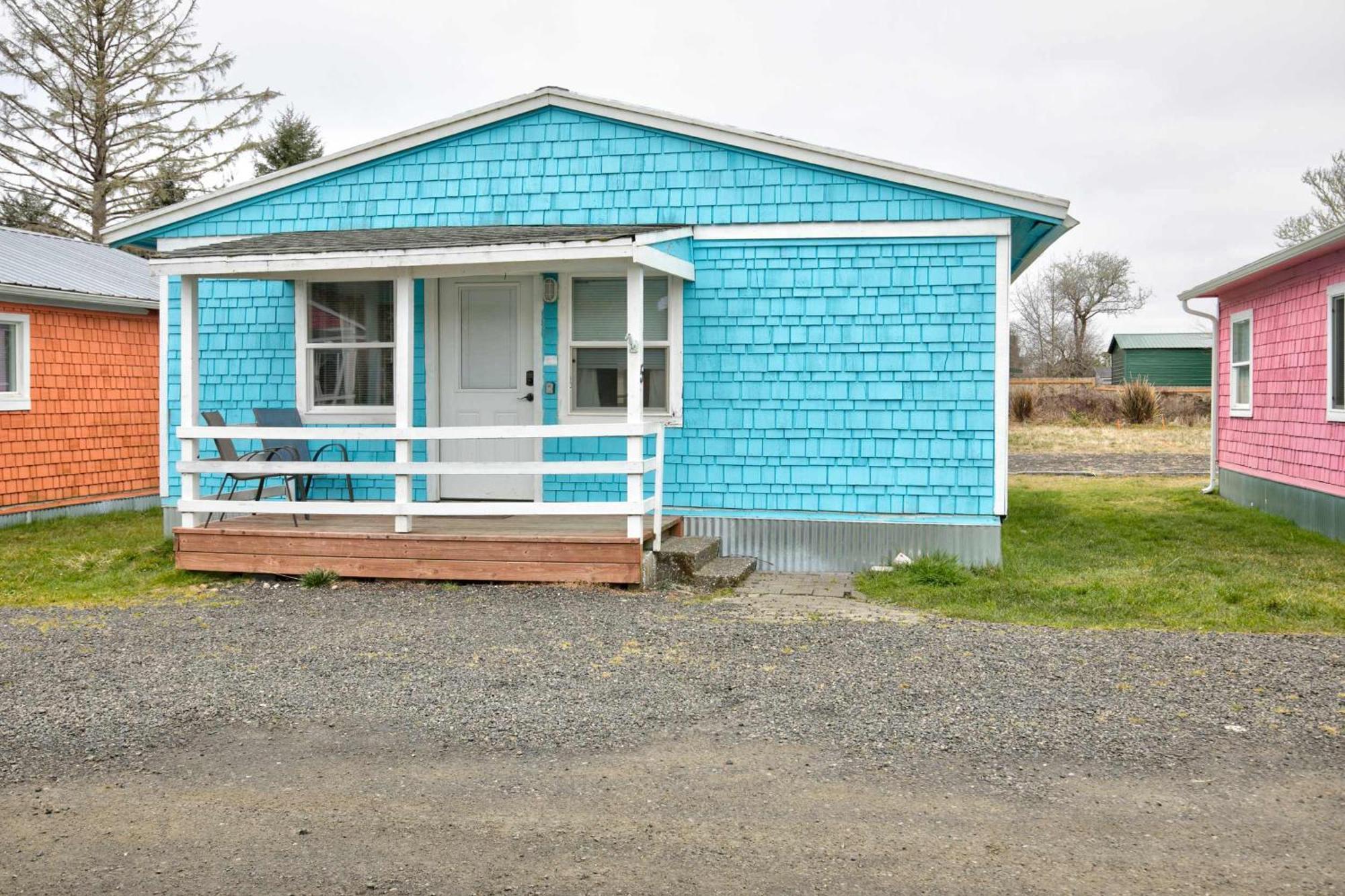 Holiday home And Surf 2-bed By The Sea W Fireplace